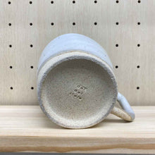 Load image into Gallery viewer, Minoyaki white slip glaze coffee mug Fenyin