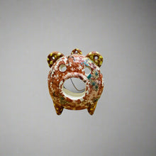 Load image into Gallery viewer, Mini Mosquito Coil Pig 迷你蚊香豬 (九谷燒) - SOLOBITO