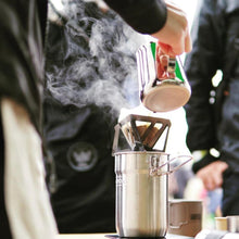 Load image into Gallery viewer, Tetra Drip 01B Black-colored Stainless Steel Dripper 摺合式黑鋼版咖啡濾架 - SOLOBITO