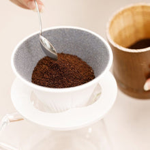 Load image into Gallery viewer, COFIL Fuji Dripper  WHITE 富士山免濾紙濾杯 - SOLOBITO