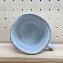 Load image into Gallery viewer, Minoyaki white slip glaze coffee mug Fenyin
